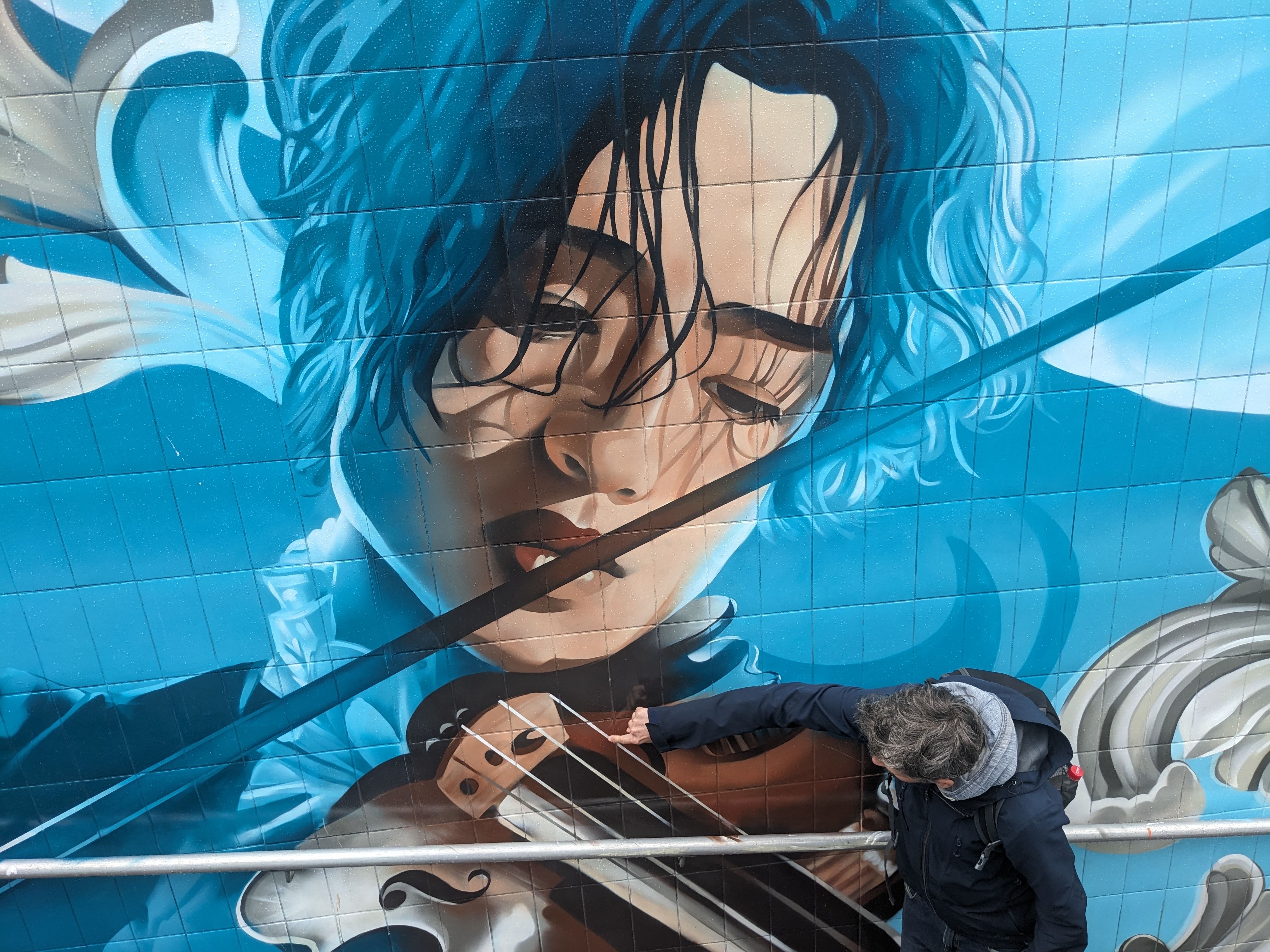 Fiddlers' convention: a mural in Poole | Photo: Loes van Schaijk