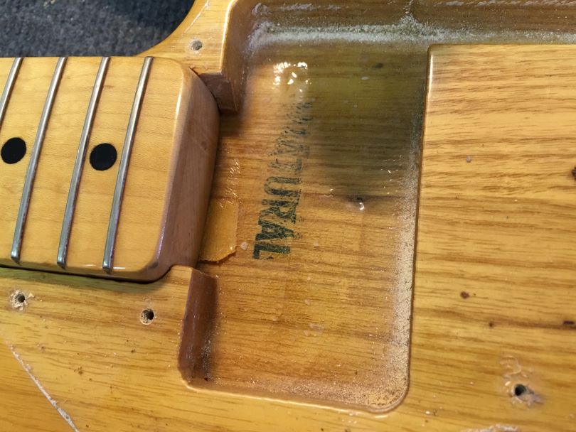 A Telecaster Thinline from the seventies bears signs of drying and damping cycles and therefore the gap between the neck and the pocket is larger and irregular