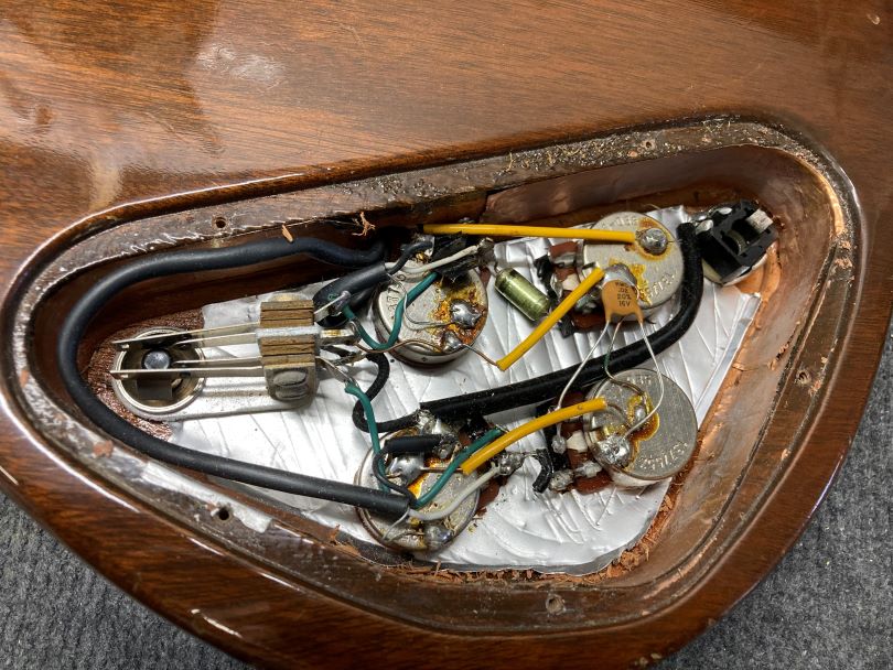 Wiring of Gibson SG