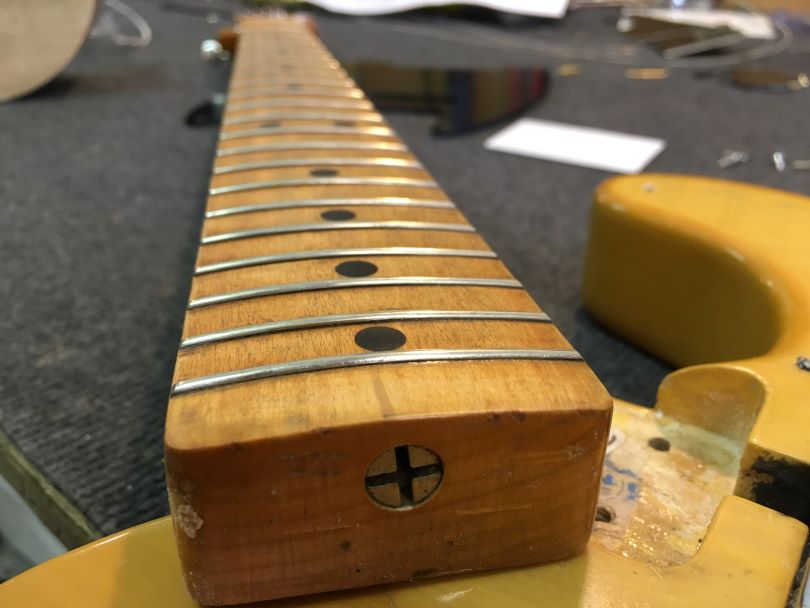 Neck made of one piece of maple