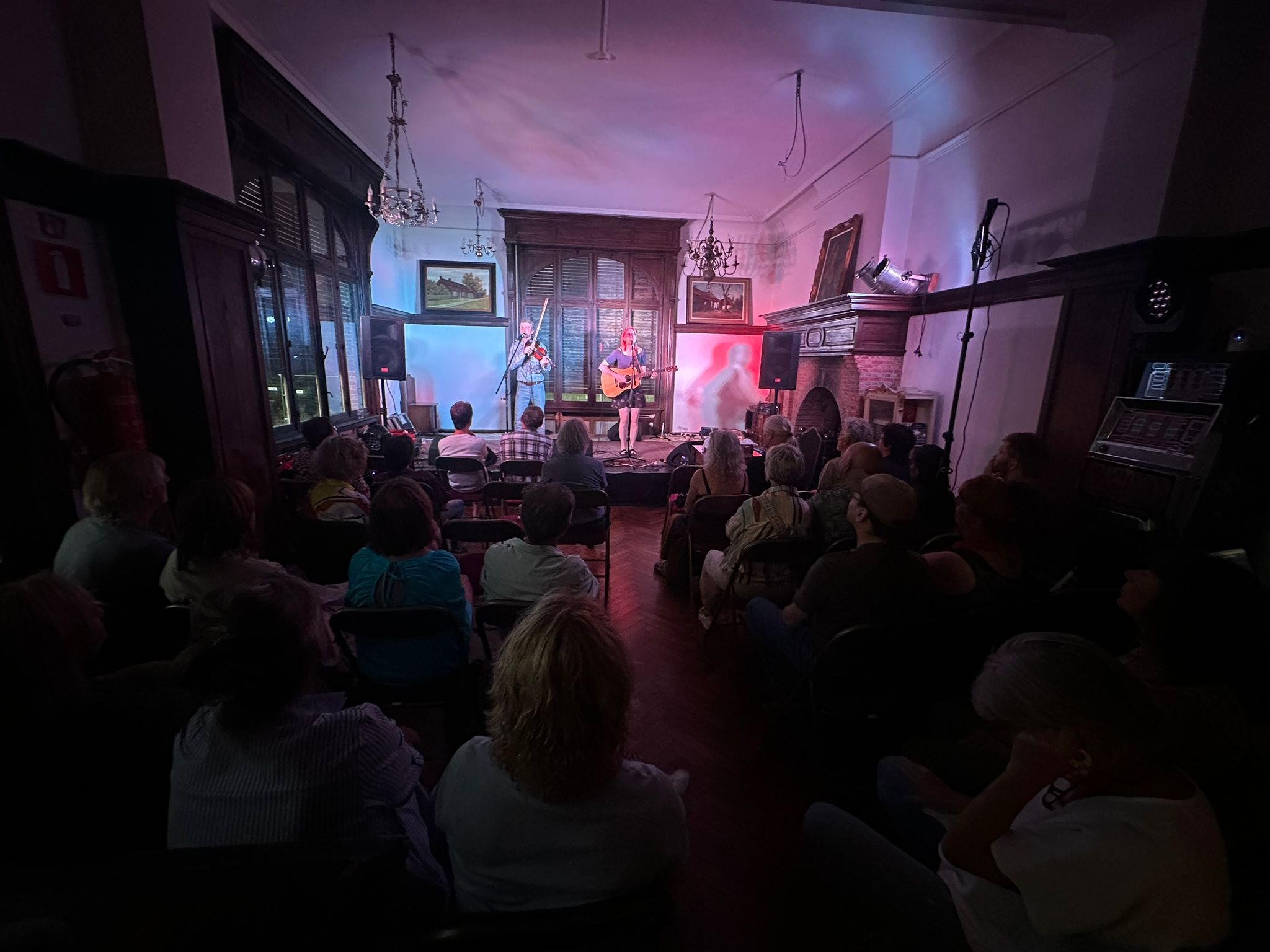 Loes and Honza perform at Casino van Gompel, Mol | Photo: Lawrence de Belder