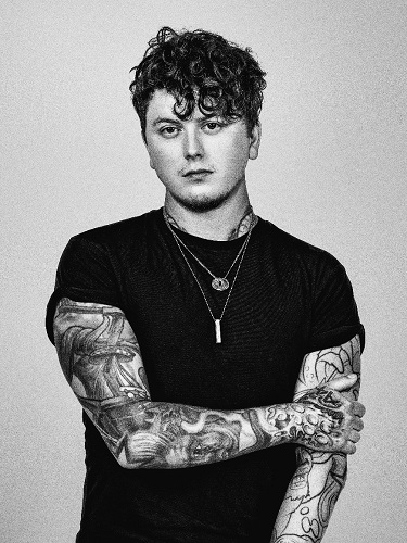 British metalcore band Asking Alexandria was officially left behind by one  of its personnel, Ben Bruce. The guitarist and songwriter deci... |  Instagram