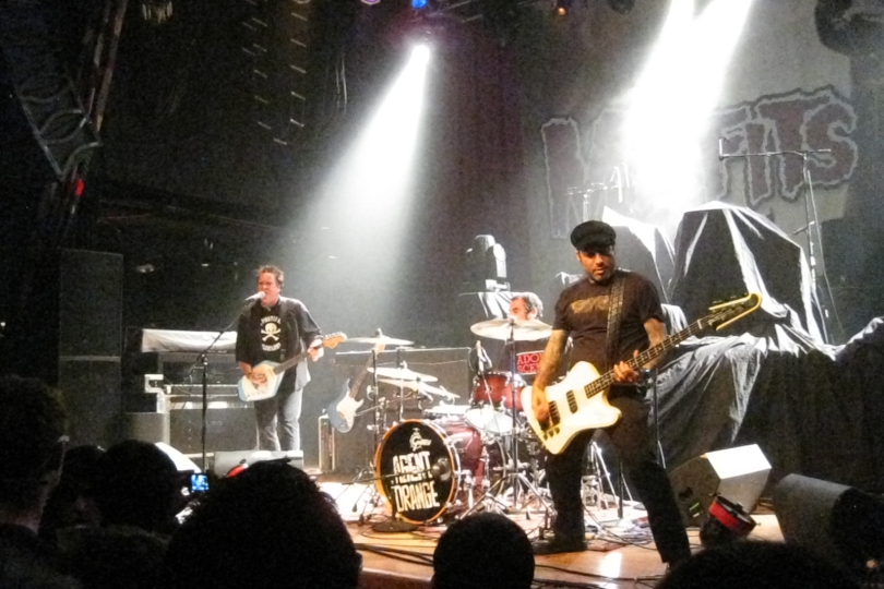 Agent Orange performing at the House of Blues in San Diego, California on October 3, 2011 | Photo: IllaZilla (via Wikimedia Commons, CC 3.0)