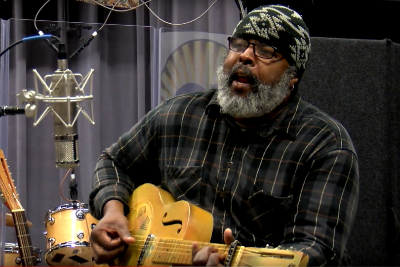 Alvin Youngblood Hart is one of the Taj Mahal's protégés. | Photo: Zach Powell Alvin Youngblood Hart is one of the Taj Mahal's protégés. | Photo: Zach Powell