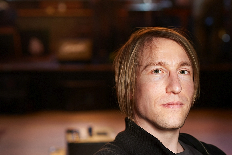 "Nowadays everything runs through displays, screens and monitors, which doesn’t work for music that much, because you can’t really see music itself, which is a structural disadvantage," says Björn Köhler. | Photo: Frank Johannes "Nowadays everything runs through displays, screens and monitors, which doesn’t work for music that much, because you can’t really see music itself, which is a structural disadvantage," says Björn Köhler. | Photo: Frank Johannes