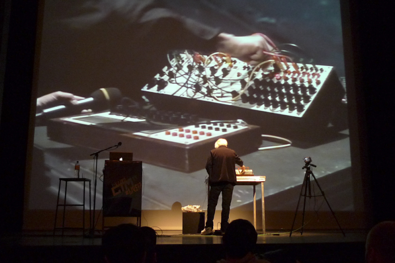 Morton Subotnick in Concert in 2011. | Photo: Sascha Pohflepp (CC BY-SA 2.0 via Wikimedia Commons)