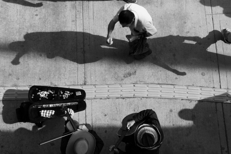 Street musicians in Medellín (Colombia). | Photo: Matěj Ptaszek