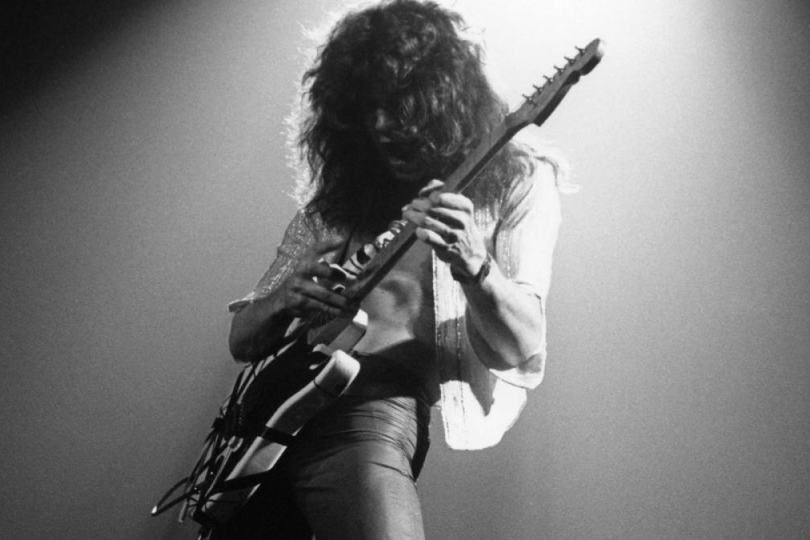 With Eddie Van Halen, the shredding phenomenon was started. | Photo: Fin Costello