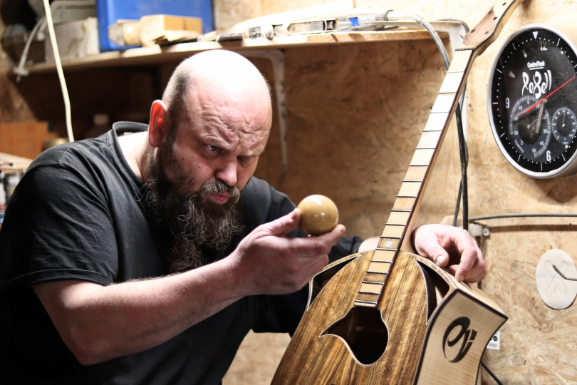 Guitar making is a kind of alchemy. | Photo: author of the article Guitar making is a kind of alchemy. | Photo: author of the article