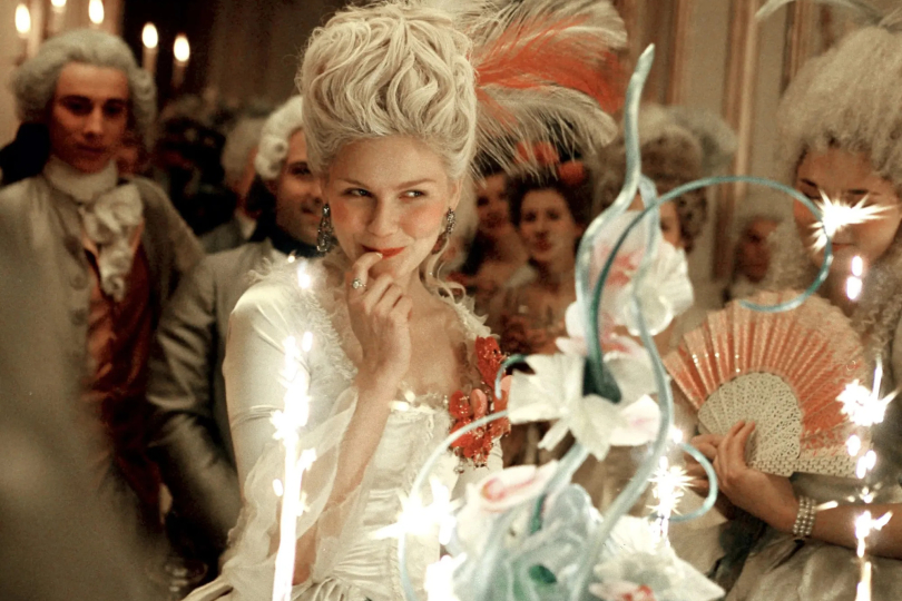 Kirsten Dunst as Marie Antoinette. | Photo: screenshot from the movie 