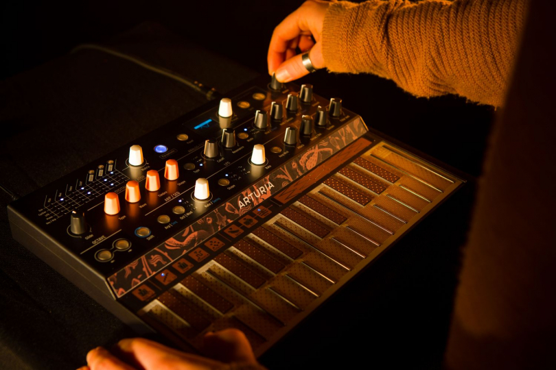 The fact of having analog and digital together well reflects the expectations of professional (and non-professional) musicians | Photo: www.arturia.com