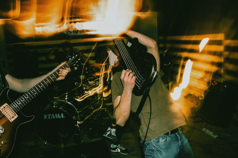 Sometimes it's just easier to create hype than to compose high-quality music. | Photo: Unsplash Sometimes it's just easier to create hype than to compose high-quality music. | Photo: Unsplash
