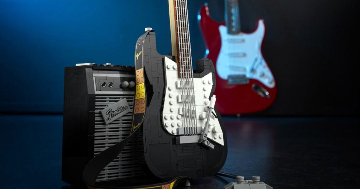 Fender Stratocaster and Princeton Combo in the Form of Lego