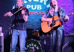 Loes and Honza play the Monday Club at the Cavern Pub, Liverpool | Photo: Anne Gair