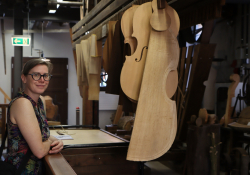 Loes in the historical sawmill of Markneukirchen | Photo: Honza Bartošek