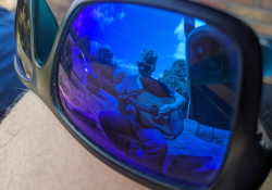 Those who are not recording in the studio are jamming outside. I Photo: Honza Bartošek.