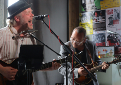 Michel Ebben and Arthur Deighton in Vulcaan brewery in Vlaardingen. Photo: Honza Bartošek.