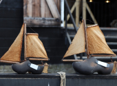 Art at Zuiderzeemuseum Enkhuizen: wooden-shoe-boats. I Photo: Honza Bartošek