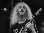  Guthrie Govan is proficient in all guitar techniques and his playing is extremely precise. | Photo: Double Head Music