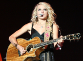 Taylor Swift has undeniably had a profound impact on the music industry and has shaped the landscape of today's music in numerous ways. | Photo: minds-eye (Wikimedia CC 2.0) 