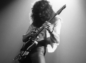 With Eddie Van Halen, the shredding phenomenon was started. | Photo: Fin Costello