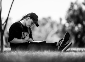 Summer is the perfect time to give yourself the chance to slow down, look inward and catch scattered sources of inspiration. I Photo: Ruslan Zaplatin on Unsplash