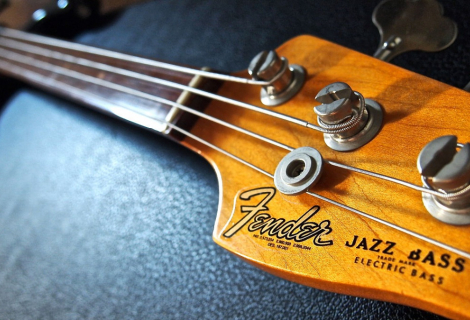 Fender Jaco Pastorius Jazz Bass FL 3color Sunburst | Photo: Shunichi Kouroki (Creative Commons)