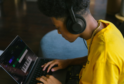 If you're on a Mac, try GarageBand; if you're on a PC, then maybe BandLab or Reaper. | Photo: Unsplash