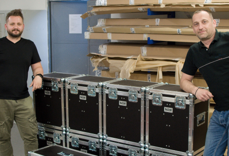 "Quality is a matter of course, otherwise your customers will not come back to you. But we also pride ourselves on speed. There are usually around six days between the order and the handover of the finished case to the customer," say Tomáš Novák (on the right) and Luděk Špilauer about Razzor Cases. | Photo: Kytary.cz