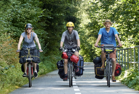 What’s more “folk” than going on tour by bicycle? | Photo: Štěpán Obdržálek What’s more “folk” than going on tour by bicycle? | Photo: Štěpán Obdržálek