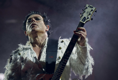 "Every guitar has a different synergy with you. It’s like a kiss. A kiss is a kiss but always feels different with each person you kiss," says Richard Kruspe. | Photo: Olaf Heine "Every guitar has a different synergy with you. It’s like a kiss. A kiss is a kiss but always feels different with each person you kiss," says Richard Kruspe. | Photo: Olaf Heine