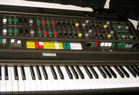 A Yamaha CS80 