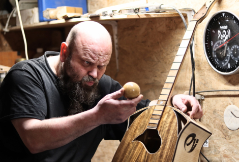 Guitar making is a kind of alchemy. | Photo: author of the article