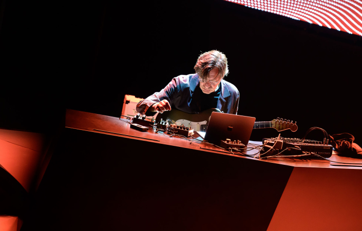 Fennesz turned subtle gestures into vast sonic spaces – his guitar breathing through circuits, time, and silence.  | Photo: Petra Hajská, Prague Sounds 